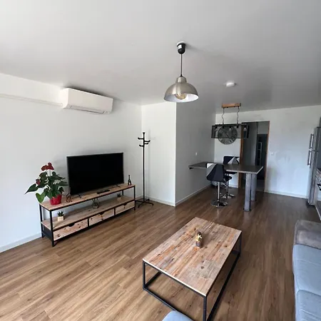 T2 Avec Terrasse Et Parking Gratuit * Manosque